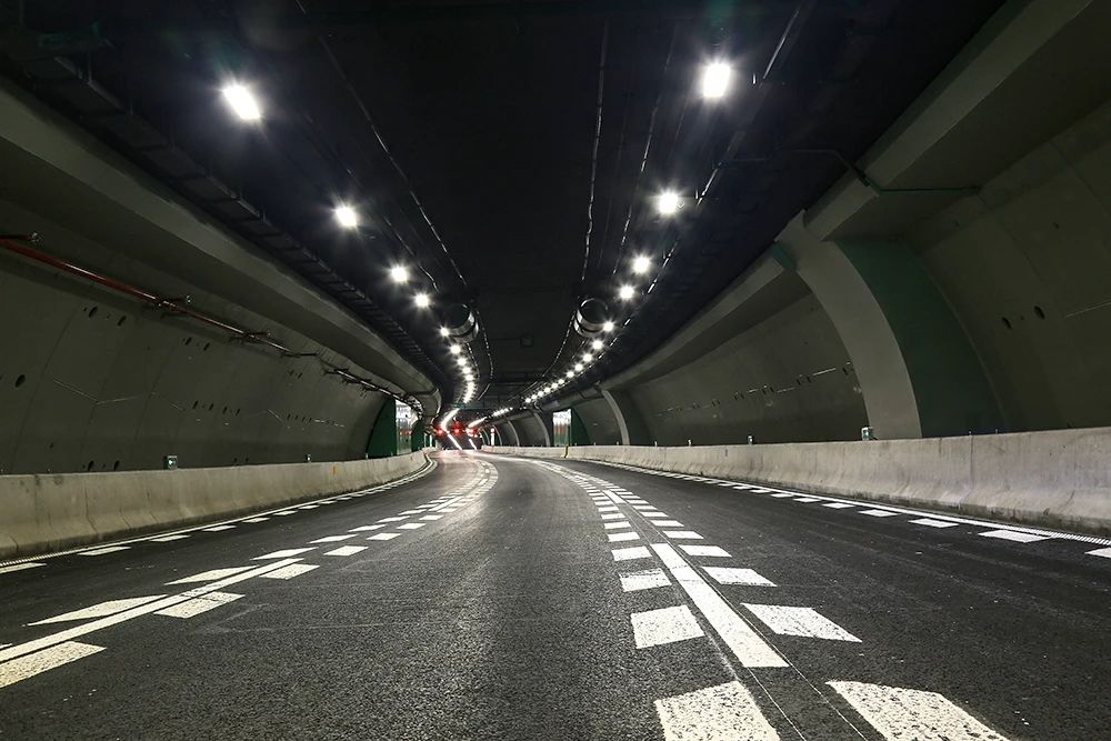 點亮,上海,東西大通道,全國至少,2500條隧道,跟閔行,這家企業,相關